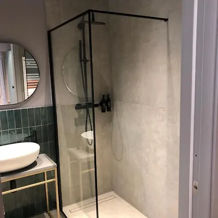 Materiaprima Camere-rooms بيت ضيافة مانتوفا